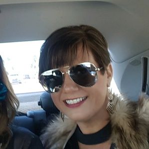 Meet your Posher, Stacey